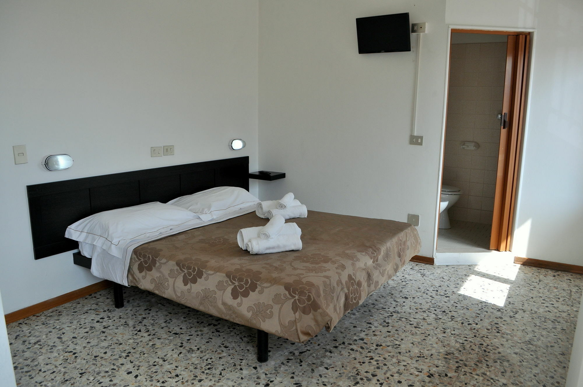 Hotel Urano Cattolica Exterior foto